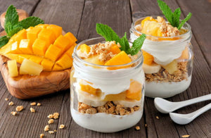 PARFAIT DE YOGUR, MANGO Y GRANOLA