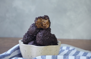 PROTEIN BALLS BAÑADAS EN CHOCOLATE