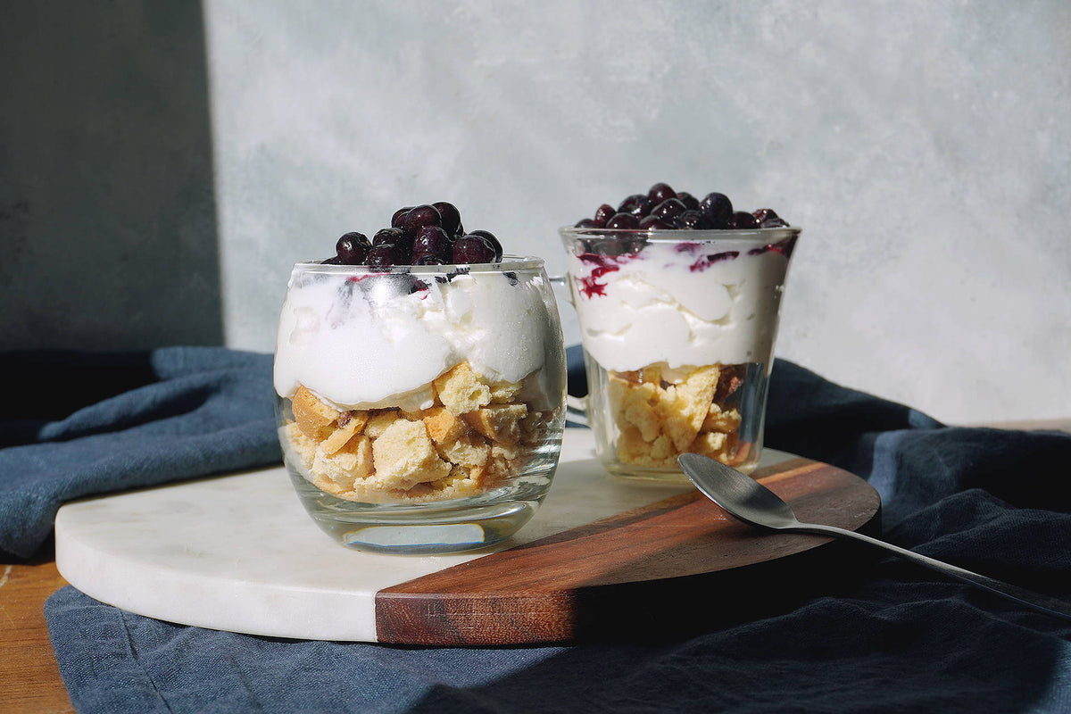 COPA CHEESECAKE CON ARÁNDANOS Y PISTACHOS